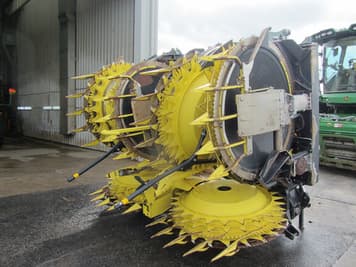 Main image John Deere 772